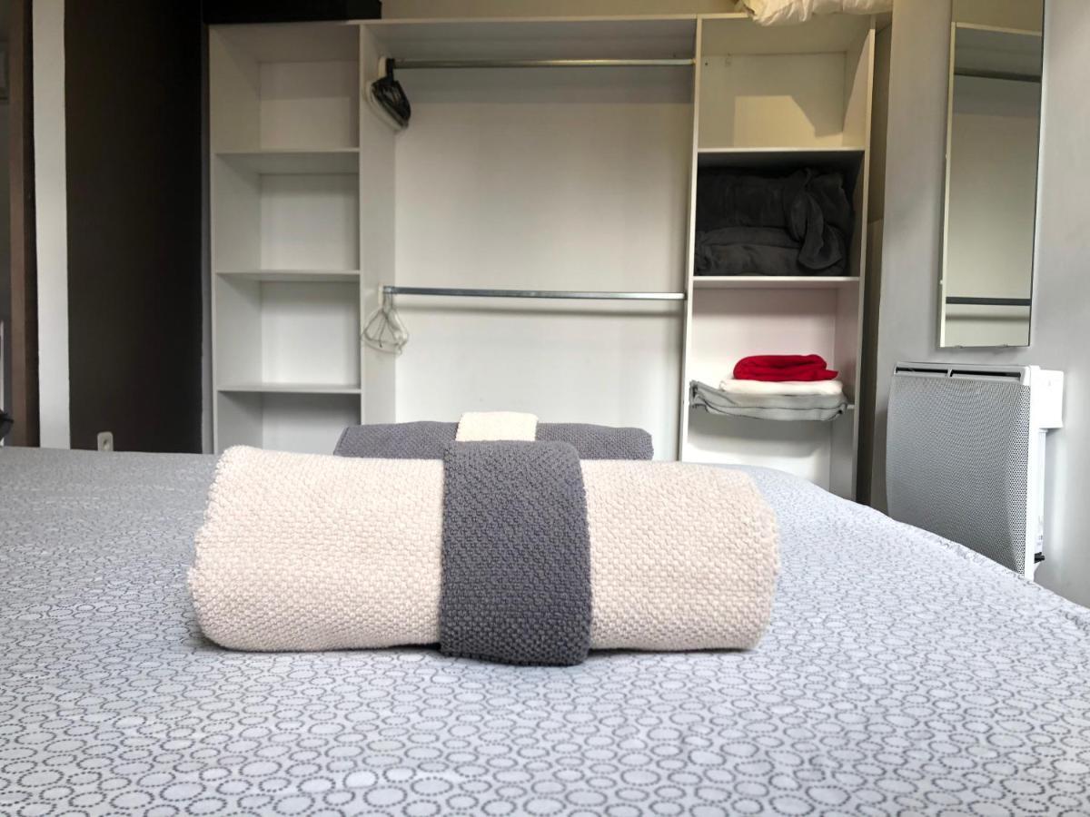 La Cle - Climatisation - Wifi - Parking Gratuit A Proximite Apartment Hyeres Exterior photo